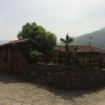 Rural Casa De Aldea Ecocorneyana Casa rural *