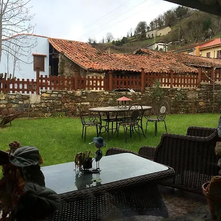 Casa De Aldea Ecocorneyana *