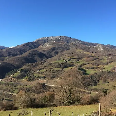 Casa De Aldea Ecocorneyana * Campomanes