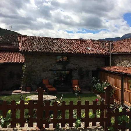Casa De Aldea Ecocorneyana Campomanes