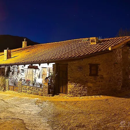 Casa De Aldea Ecocorneyana Landsted Campomanes